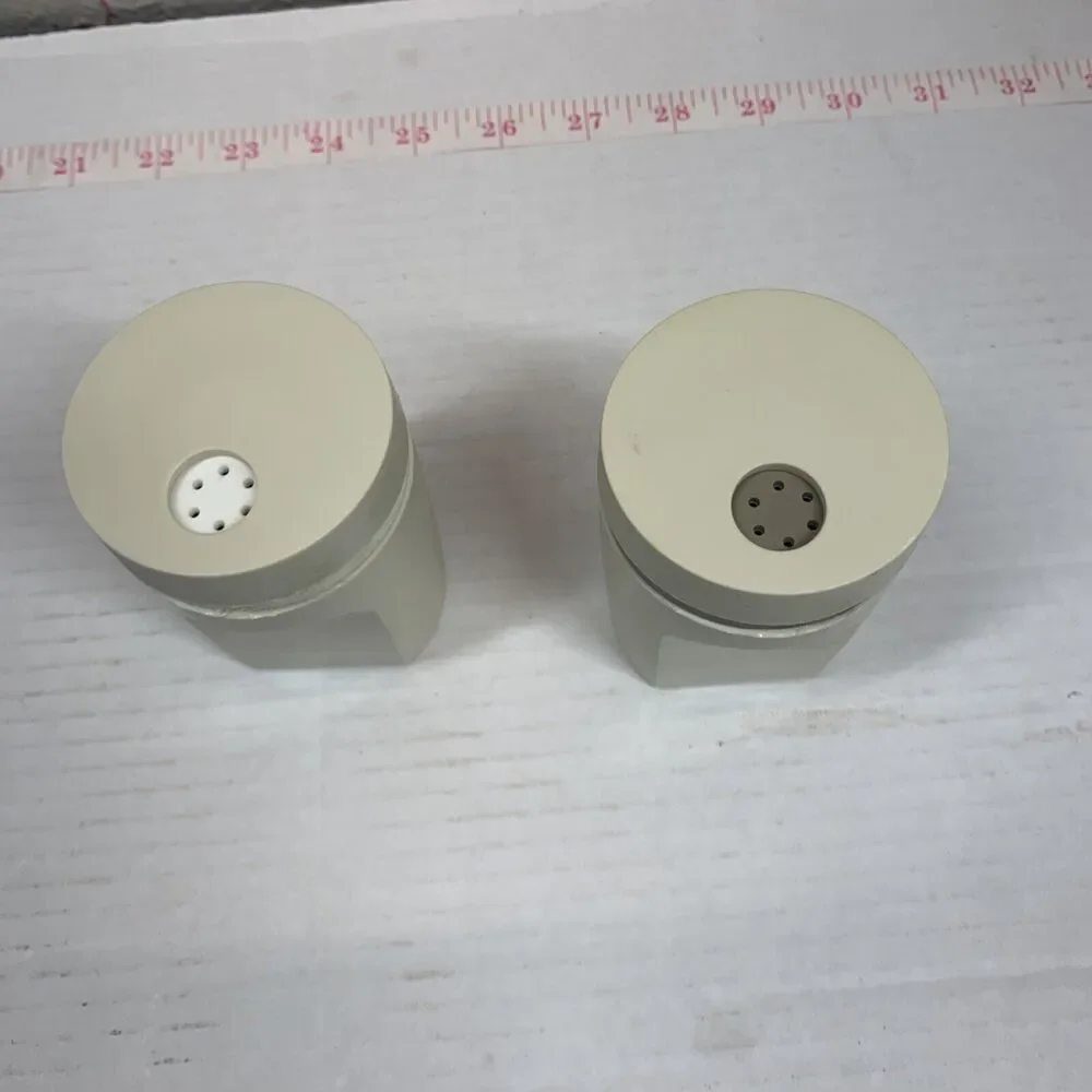 VIntage Tupperware‎ Salt And Pepper Shakers Set Almond Beige 1471
